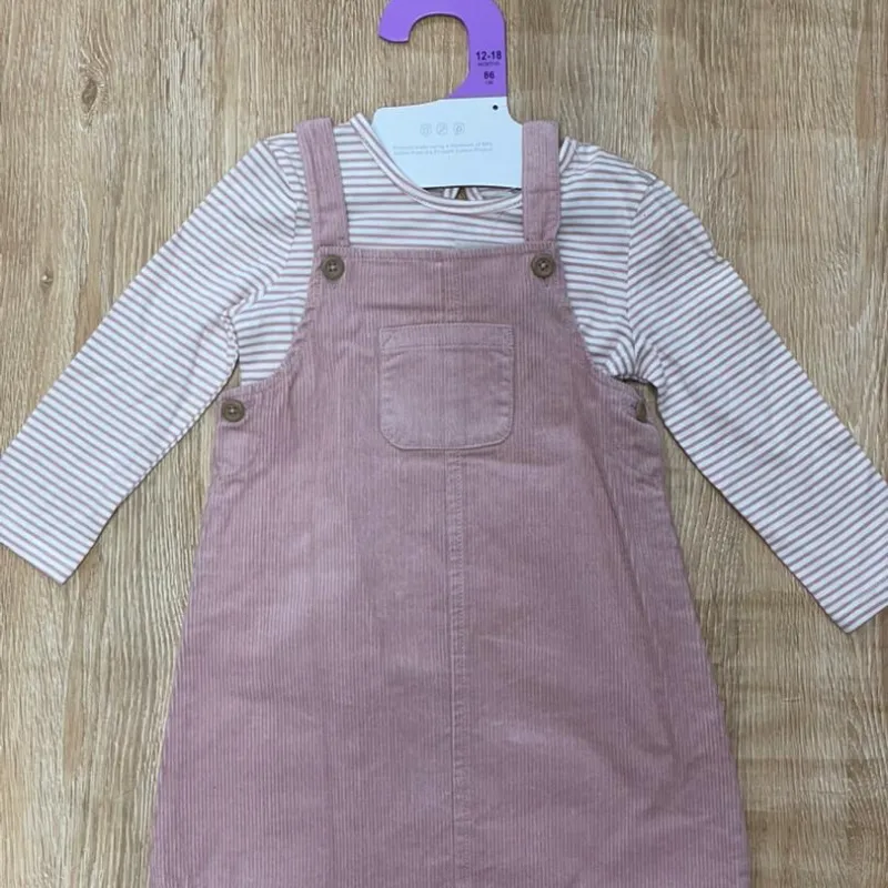 Conjunto de overol y enguatada color rosado 