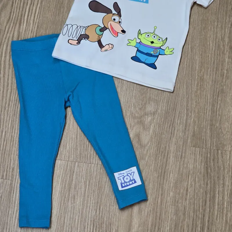 Conjunto de Toy Store de leggin