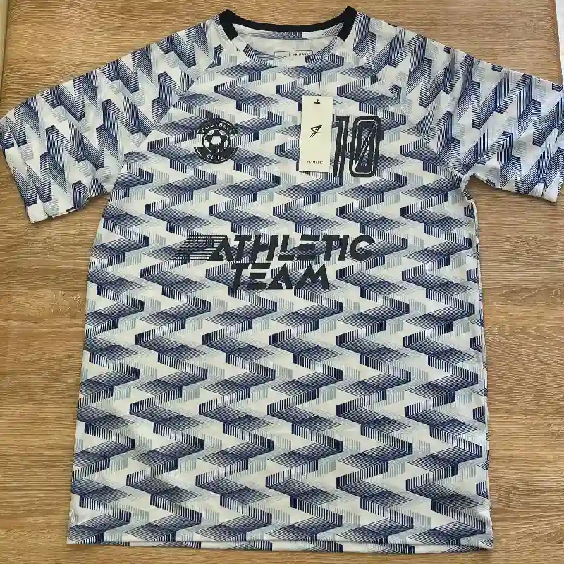 Conjunto deportivo color azul oscuro 