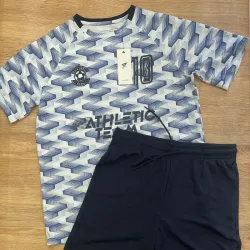 Conjunto deportivo color azul oscuro 