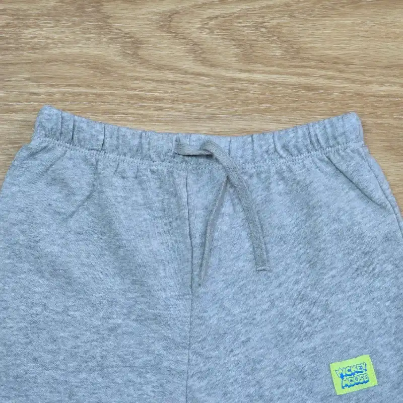 Conjunto Gris Mickey