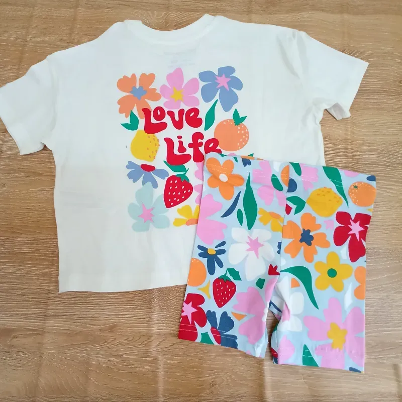 Conjunto "Love Life" con flores