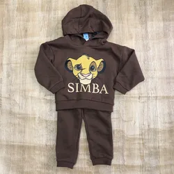 Conjunto marrón con Simba 