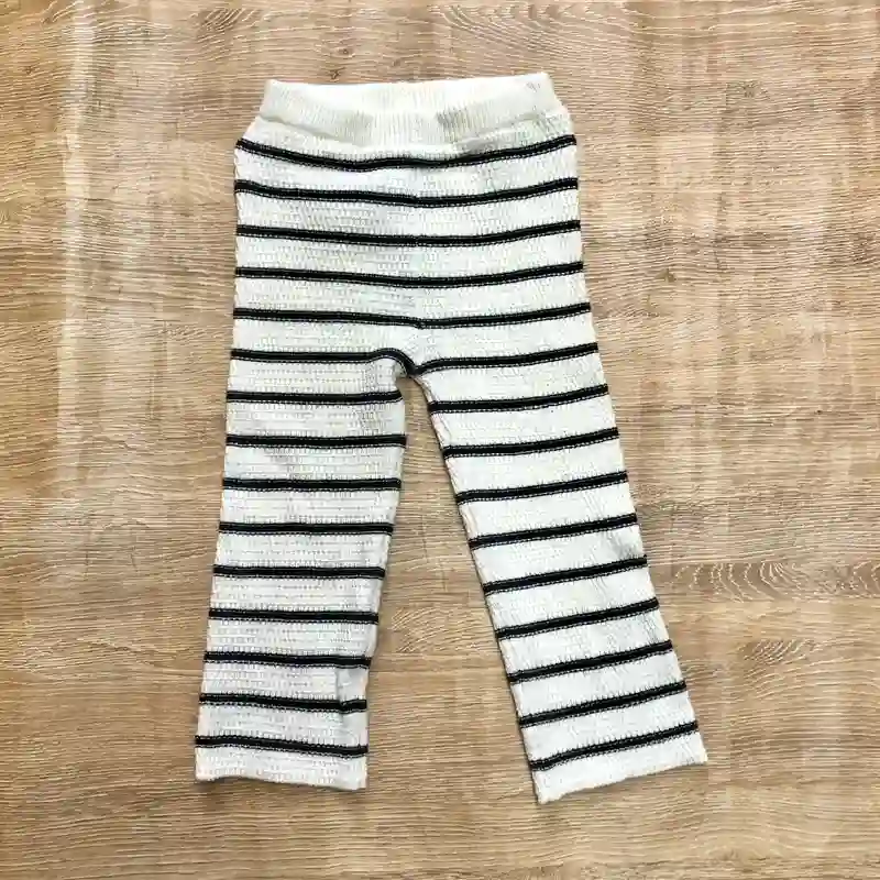 Conjunto tejido a rayas