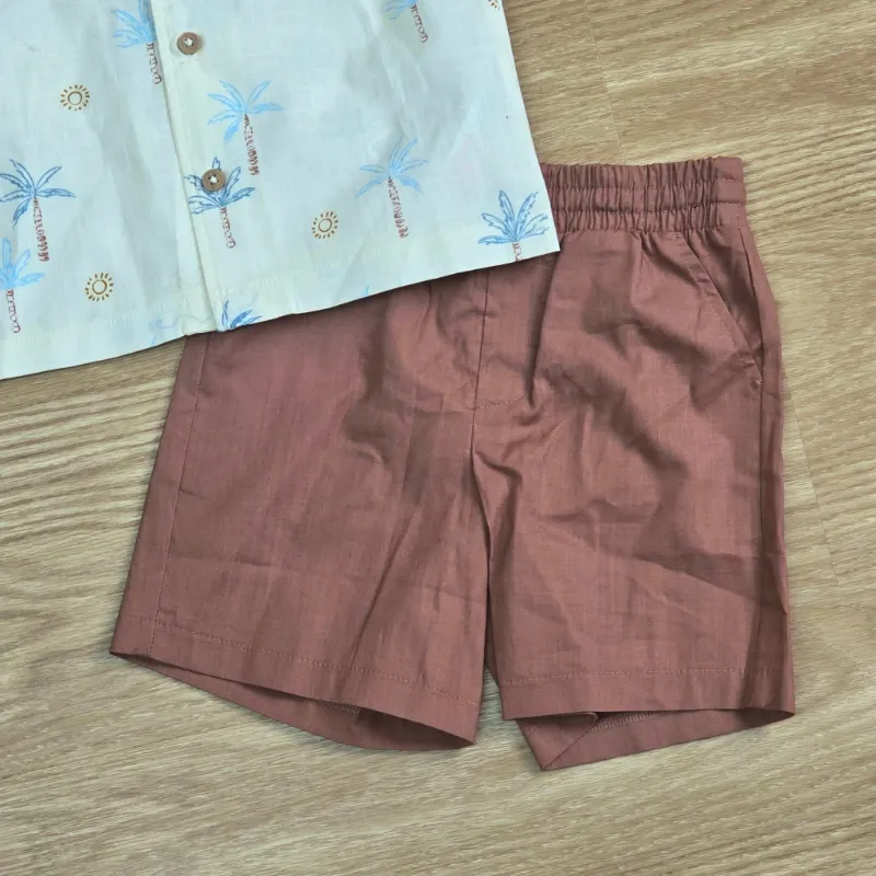 Conjunto veraniego de short y Camisa con Palmas