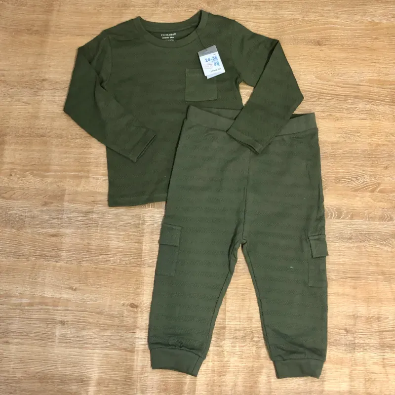 Conjunto verde oliva 