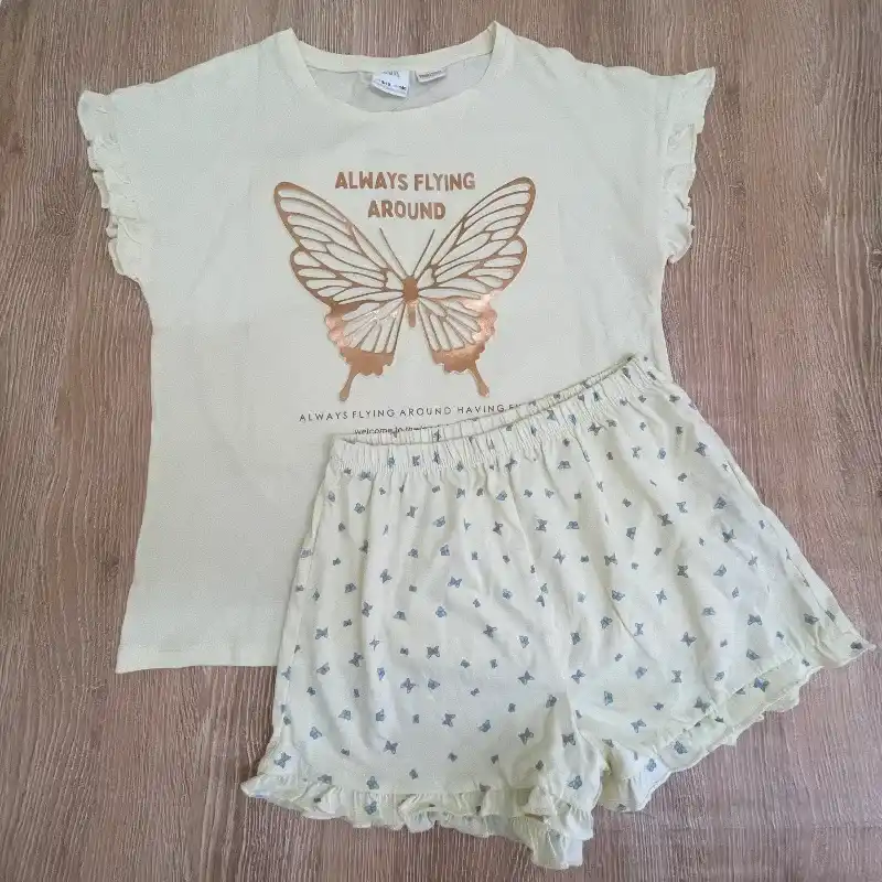 Conjunto Zara con mariposas color amarillo 
