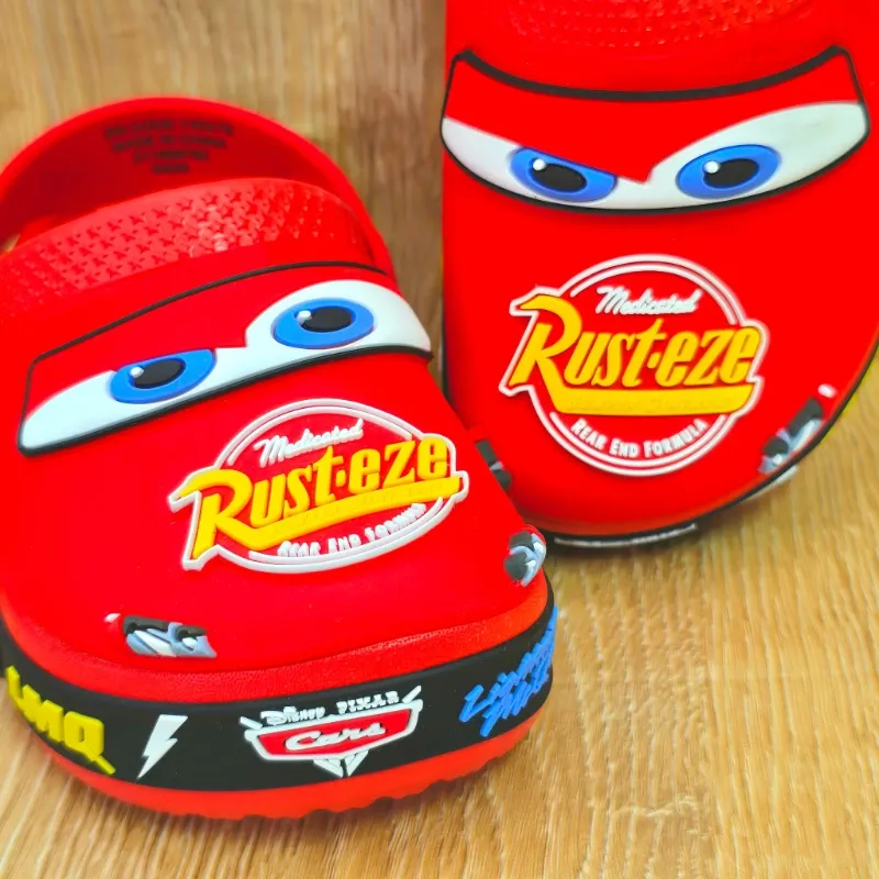 Crocs color rojo Del Rayo McQueen