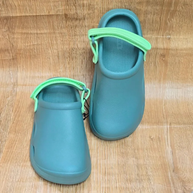 Crocs de color verde