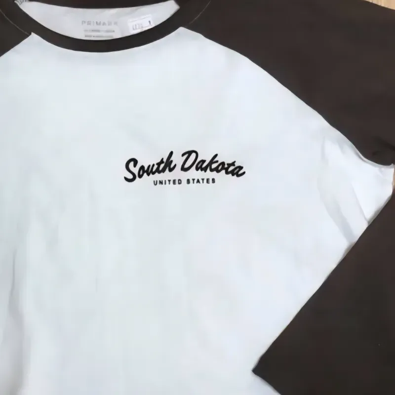 Enguatada con mangas color marrón