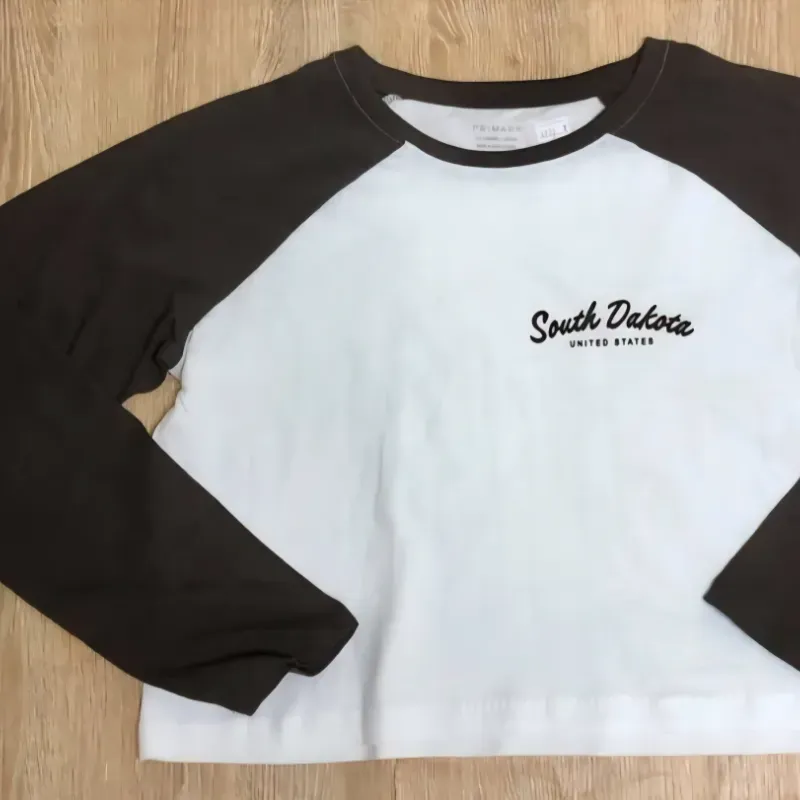 Enguatada con mangas color marrón