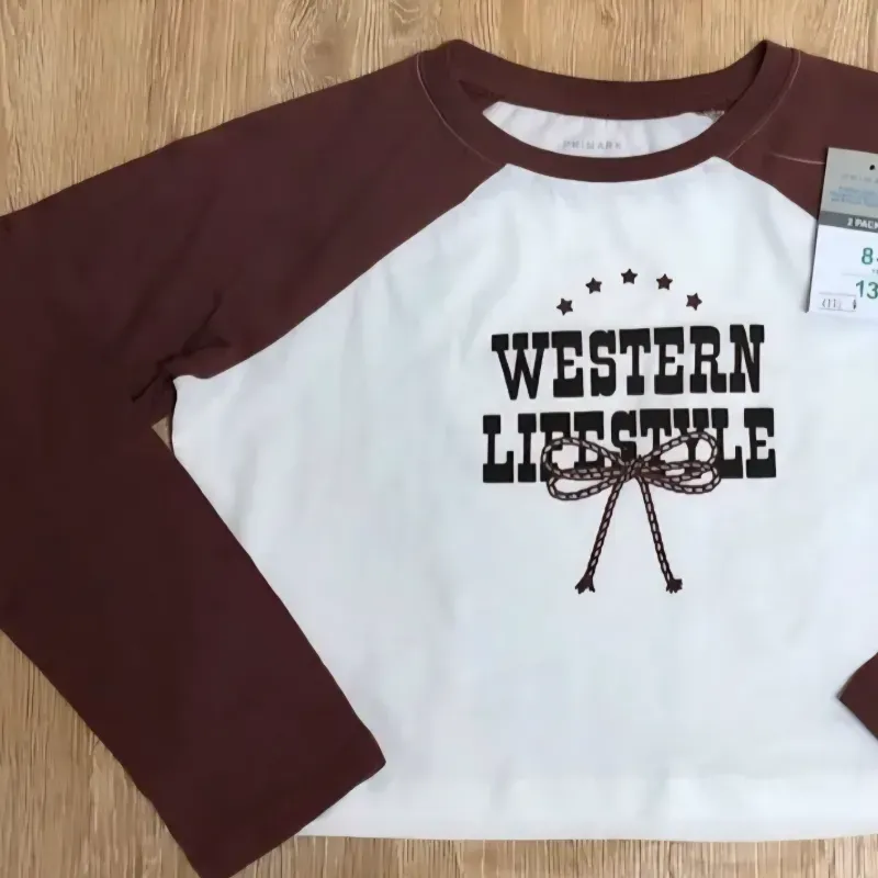 Enguatada con mangas color rojo vino