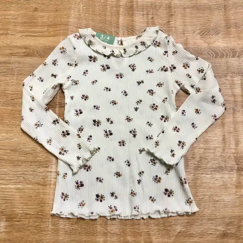 Enguatada de canalé de florecitas 