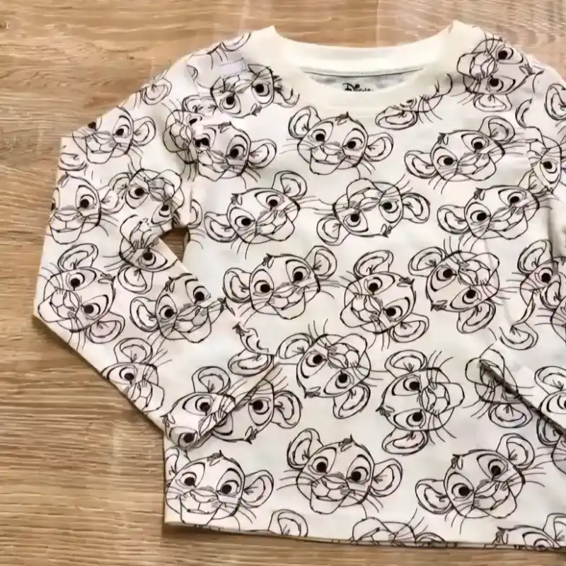 Enguatada del Rey León color violeta