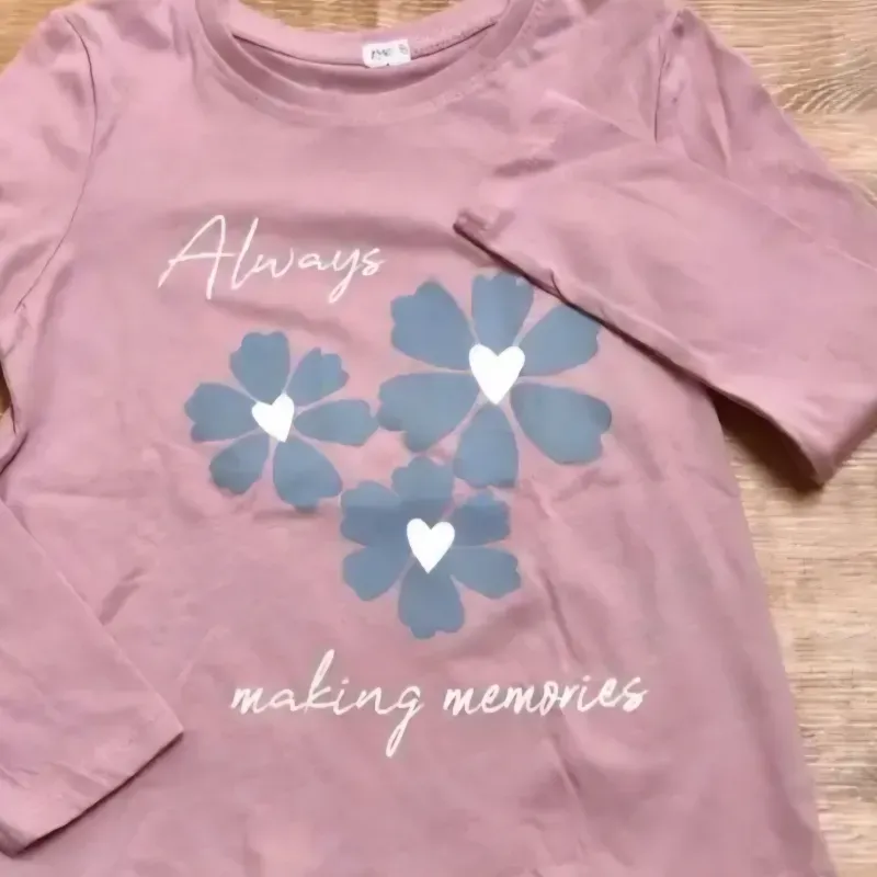 Enguatada rosada con flores