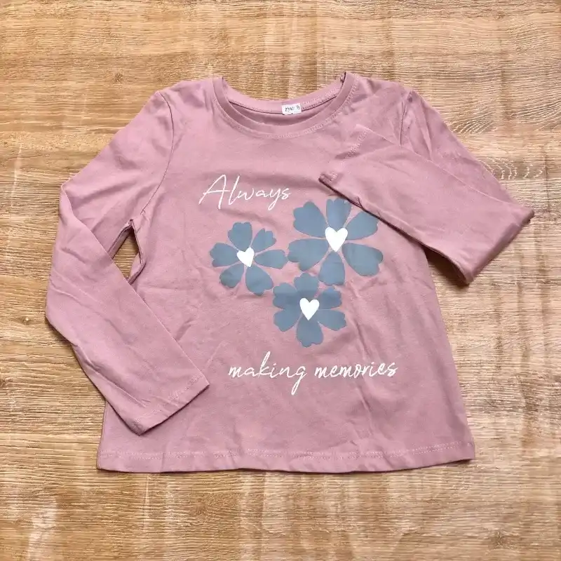 Enguatada rosada con flores 