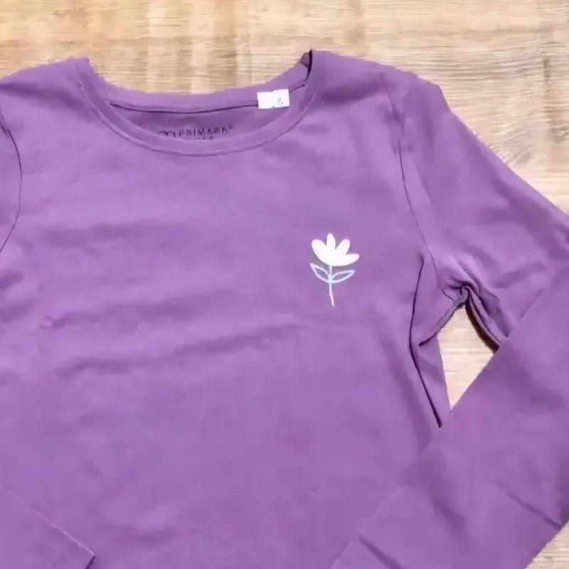 Enguatada violeta de flor