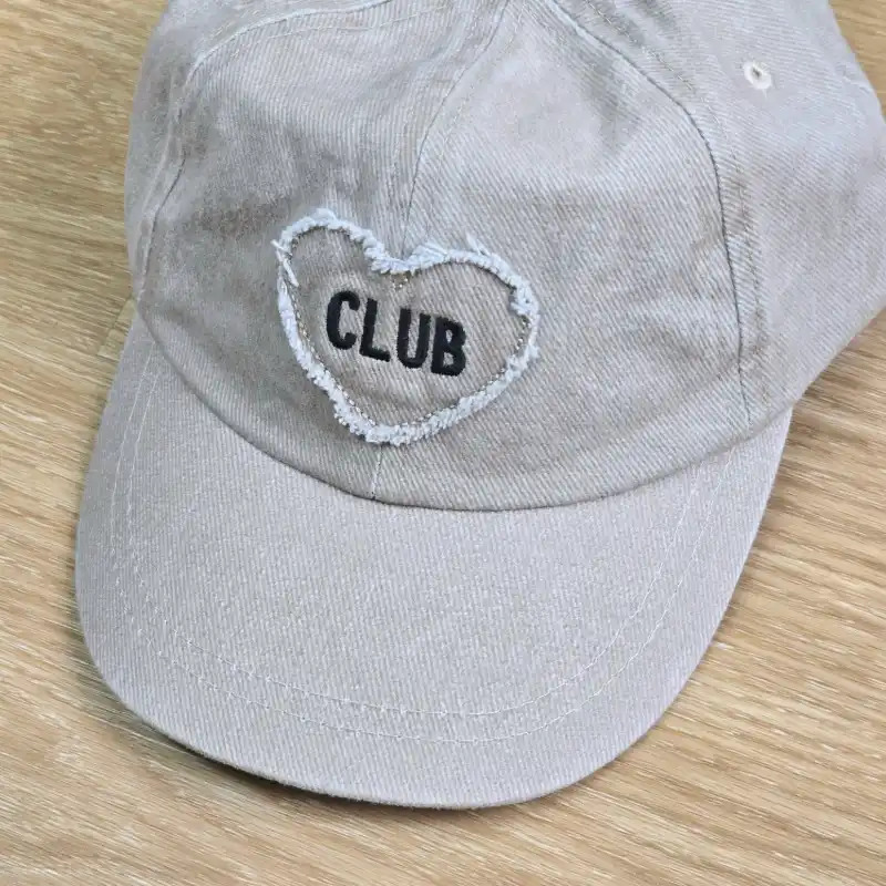 Gorra CLUB con corazon