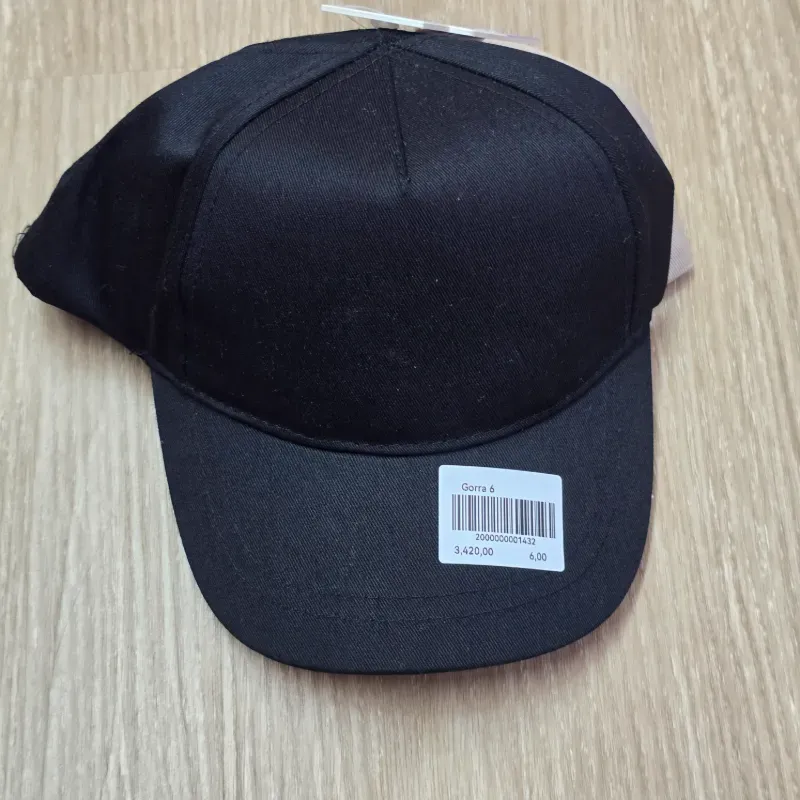 Gorra color Negra