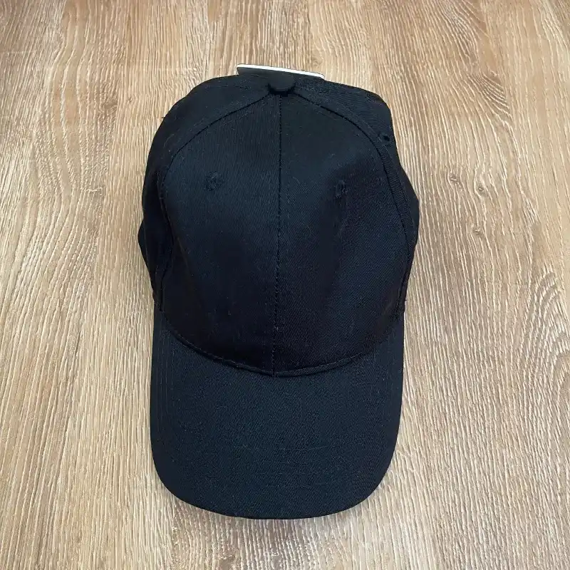 Gorra color negro