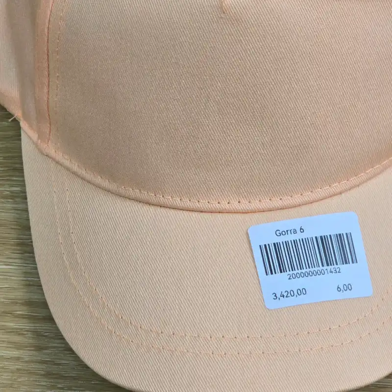 Gorra color salmón