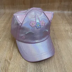 Gorra de unicornio con orejitas color rosado