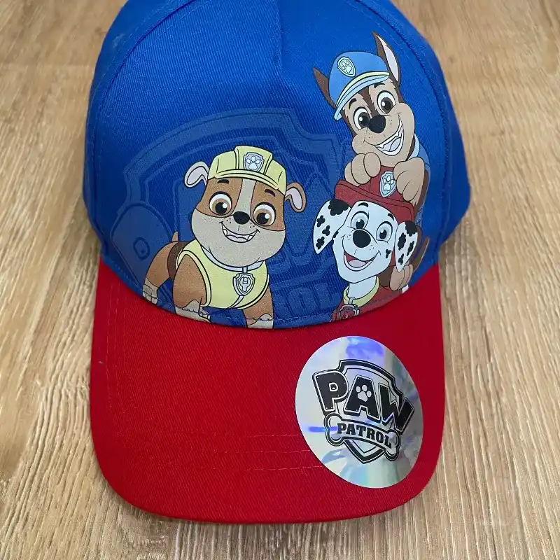 Gorra de Paw Patrol color azul y rojo