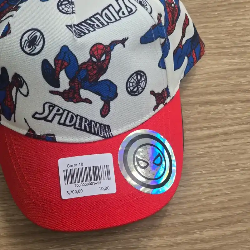 Gorra de Spiderman color blanco