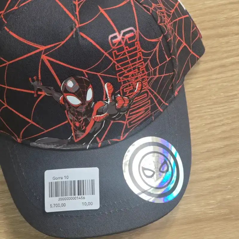 Gorra de Spiderman color negra