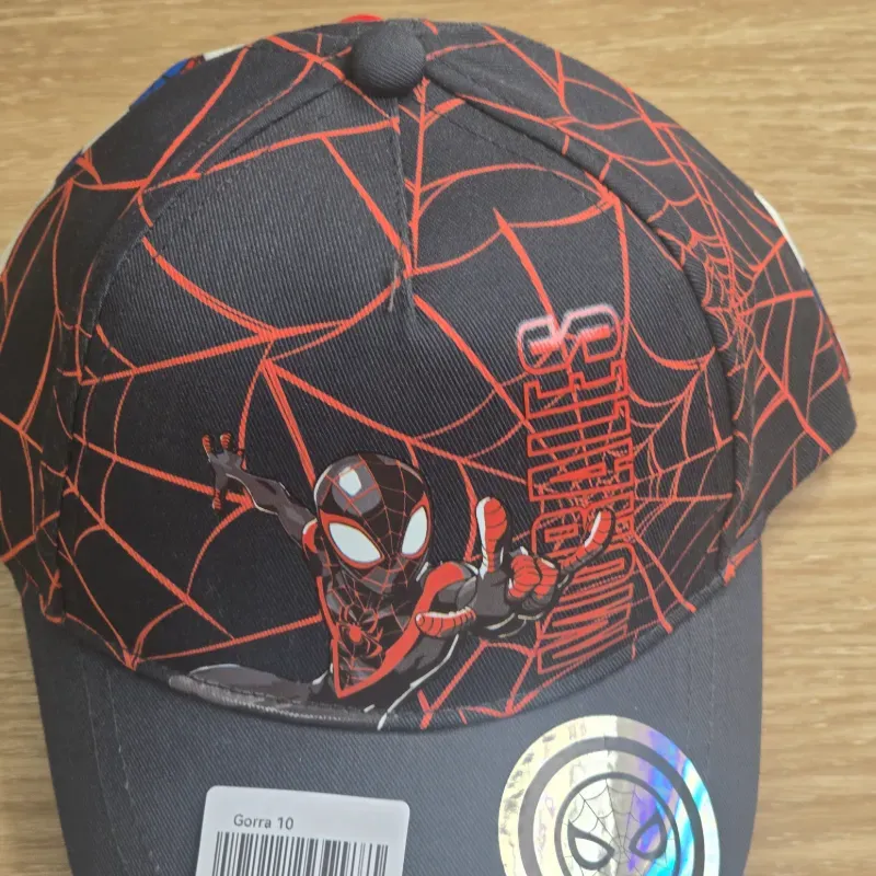 Gorra de Spiderman color negra