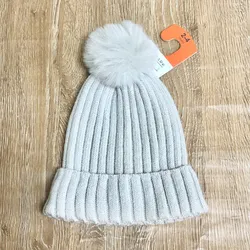 Gorro con pompón 