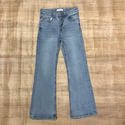 Jeans Flare aguas claras