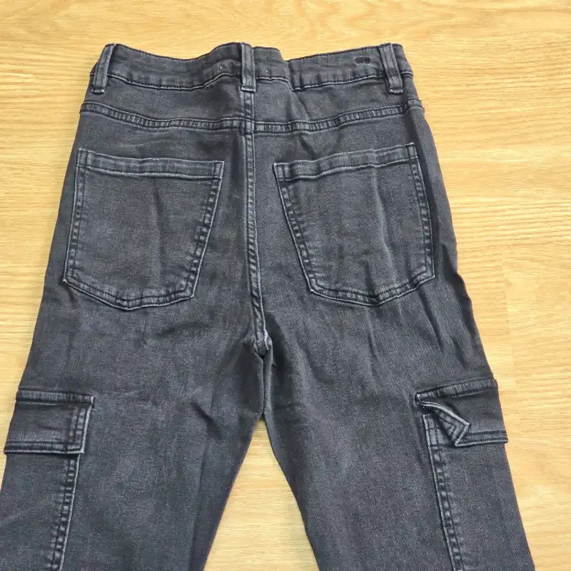 Jeans Flare Negro Cargo