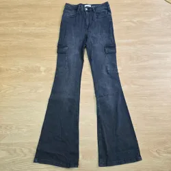 Jeans Flare Negro Cargo
