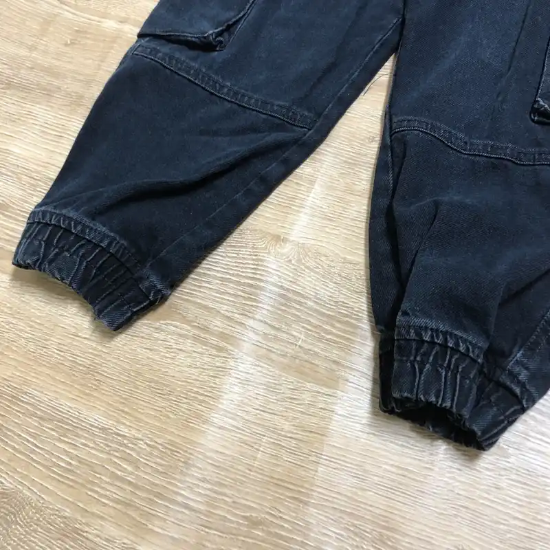 Jogger Cargo color negro 