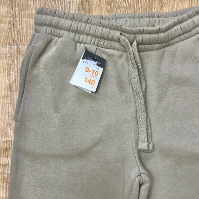 Jogger color marrón claro 