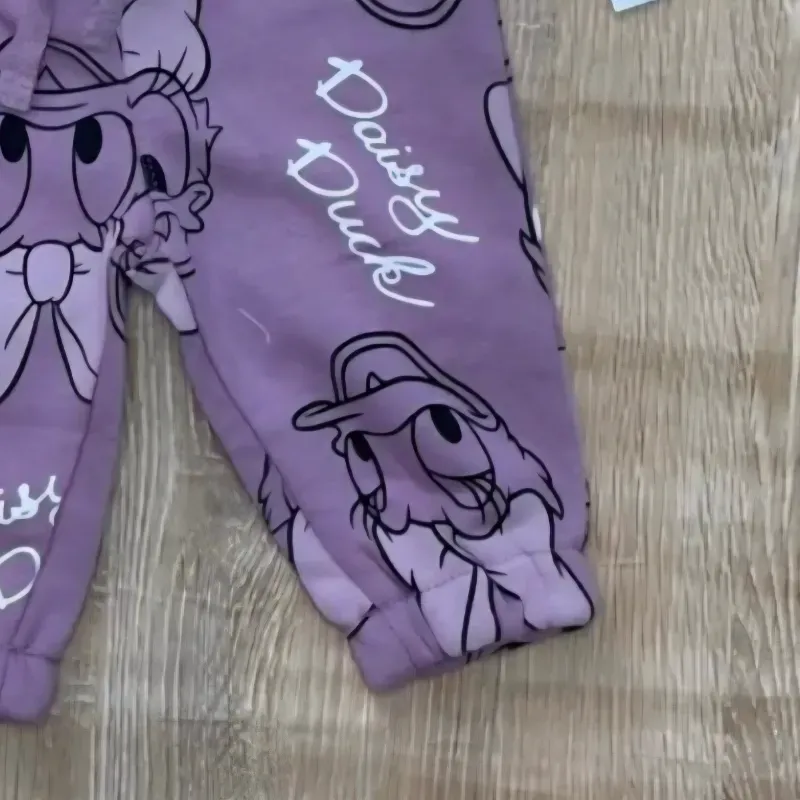 Jogger con Daysi color violeta