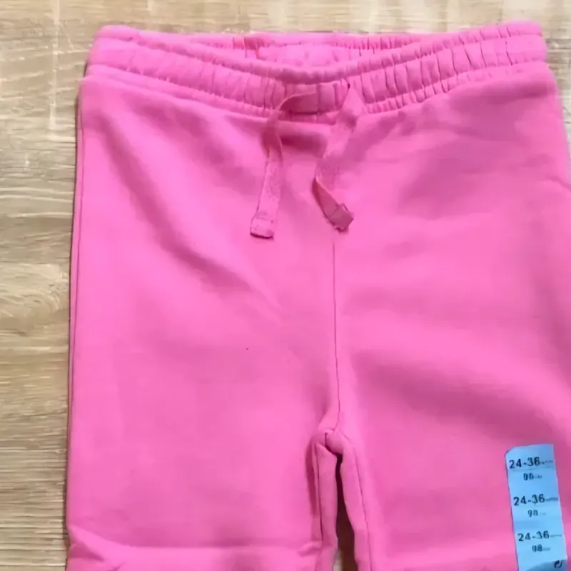 Jogger con Mickey Mouse color rosado