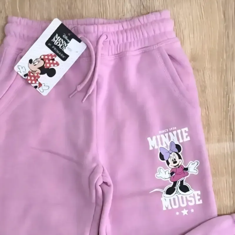 Jogger con Minnie Mouse