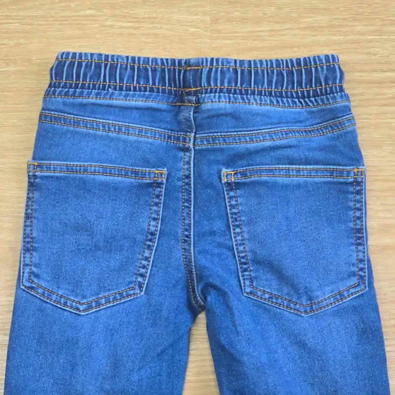 Jogger de mezclilla azul