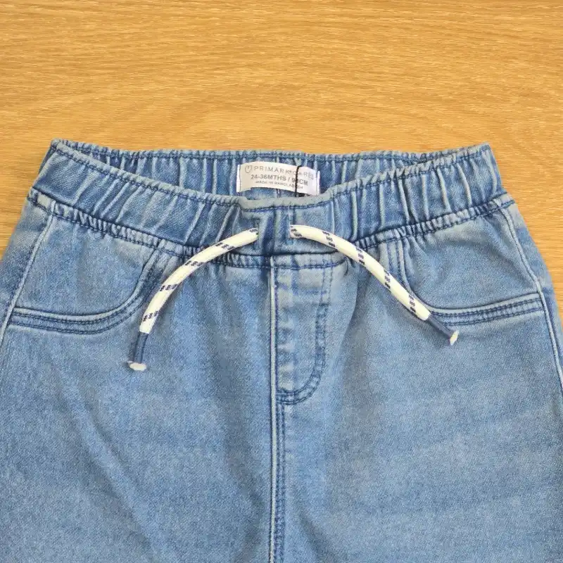 Jogger de mezclilla color azul