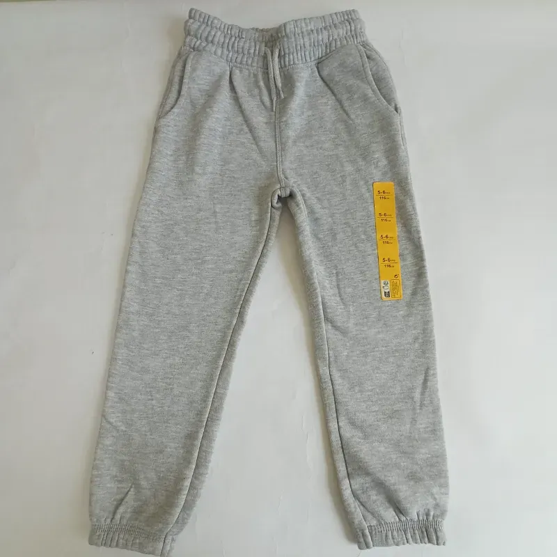 Jogger gris con cordón 