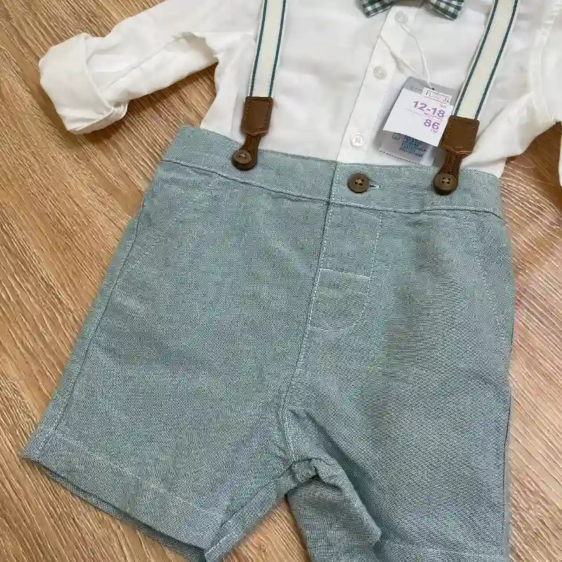 Juego de short con tirantes y camisa 