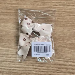Lazos beich con flores marrón