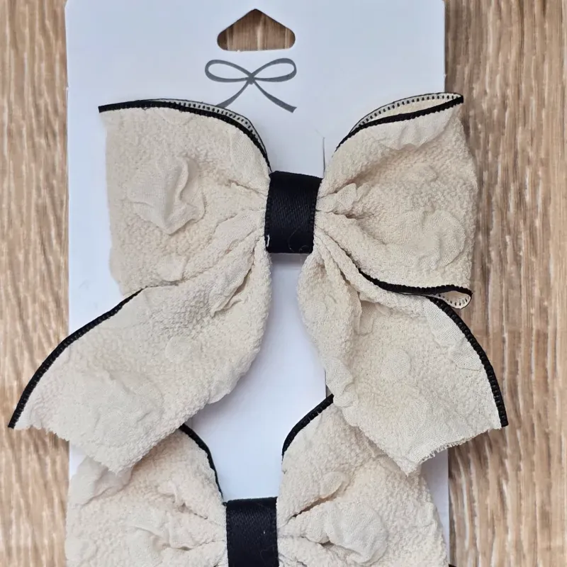 Lazos Bordados color Beich