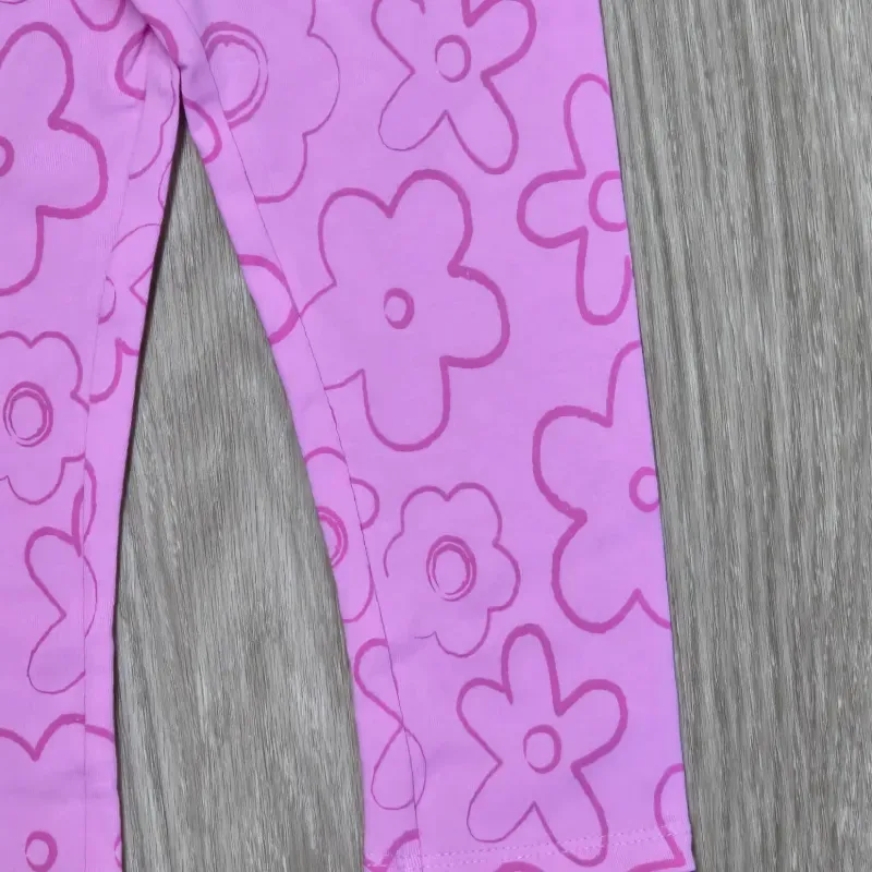 Leggin color rosa con flores