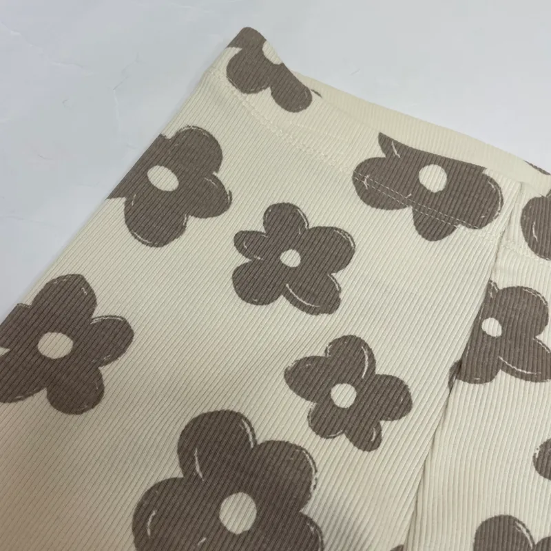 Leggin de canalé con florecitas 
