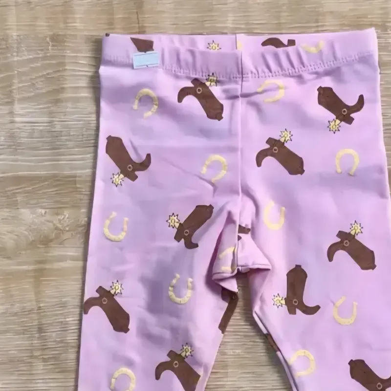 Legging con botas de vaquero 