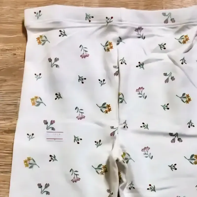 Legging con flores de colores