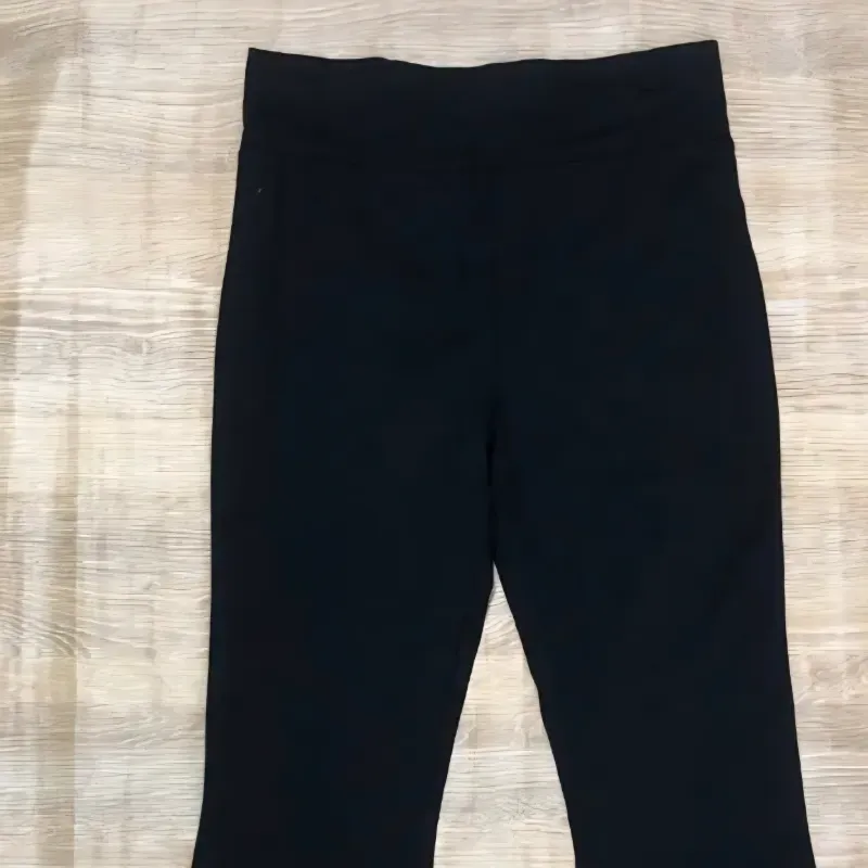 Legging de patas anchas color negro